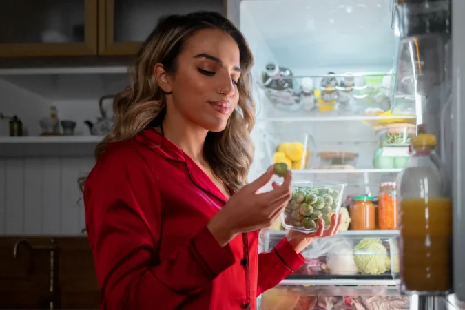 Así puedes intoxicarte sin saberlo por guardar mal las sobras en la nevera