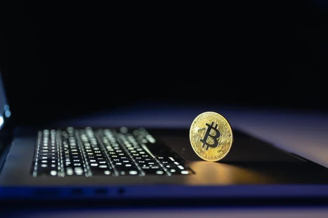 Ya está aquí la estafa que temía la OCU: arrasa en España y puede vaciar tu cuenta si no activas esto en tu móvil 59 Merca2.es La criptoestafa que conquista tu corazón y vacía tu cuenta sin avisar