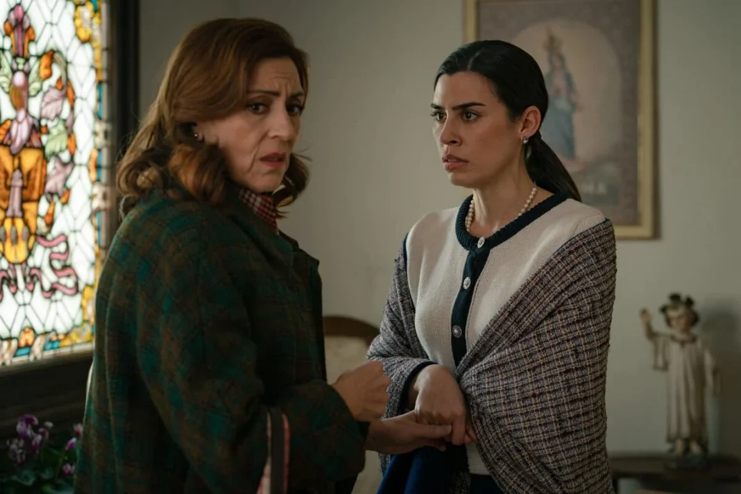 'Sueños de Libertad': Damián pilla a Begoña y Andrés con las manos en la masa