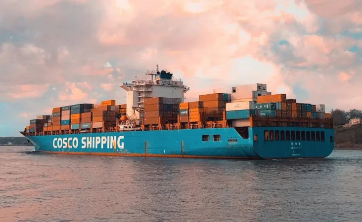 Los aranceles son un juego de serpientes y escaleras; los inversores a largo deben mantener la calma 3 Merca2.es Aranceles 2 Unsplash Merca2.es