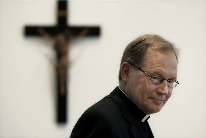 Conoce a los principales candidatos para sustituir al Papa Francisco 56 Merca2.es Willem Eijk: Medicina, Ética y Fe de los Países Bajos