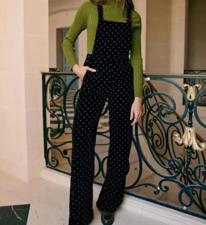 Estos petos largos de Cortefiel son la opción perfecta para un estilo effortless 88 Merca2.es Peto largo de lunares en terciopelo negro