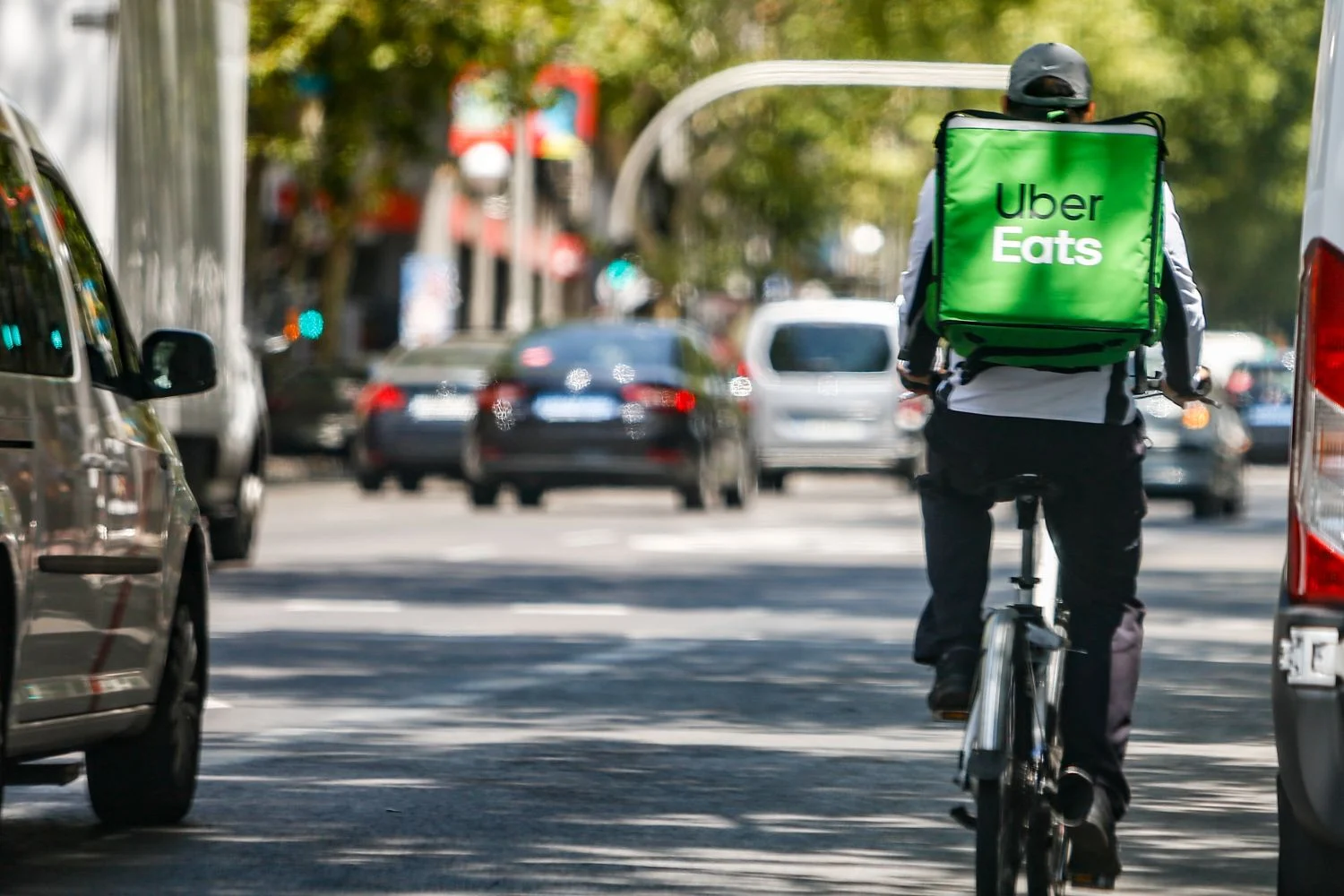 Repartidor de Uber Eats. Fuente: Agencias