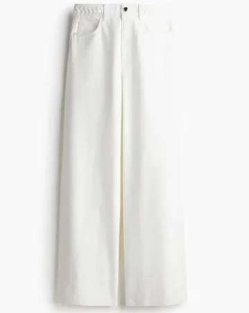 La falda de lino combinada (cuesta 29,99 euros)