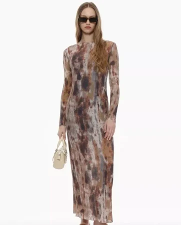 8. Vestido estampado midi manga larga