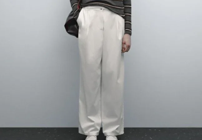 Massimo Dutti rebaja parte de su actual catálogo a precios de Zara o Mango 48 Merca2.es 5.- Pantalones de fluido blanco: la versatilidad del blanco