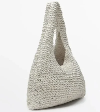 Bolso de piel en ganchillo (299 euros)