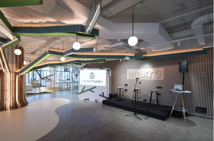 Makro se compromete a fortalecer la marca propia y a cerrar 2025 con un packaging sostenible 1 Merca2.es Planta Thinko Merca2.es