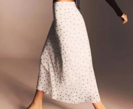 Pull & Bear destaca las faldas bohemias y blusas de tul esta semana 7 Merca2.es Blusas de seda: delicadeza y frescura para tus outfits