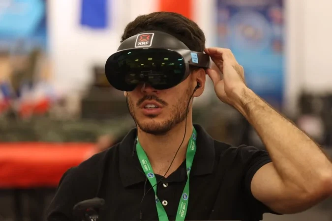 La canaria XRF, experta en realidad virtual, ya prepara planes militares con la OTAN