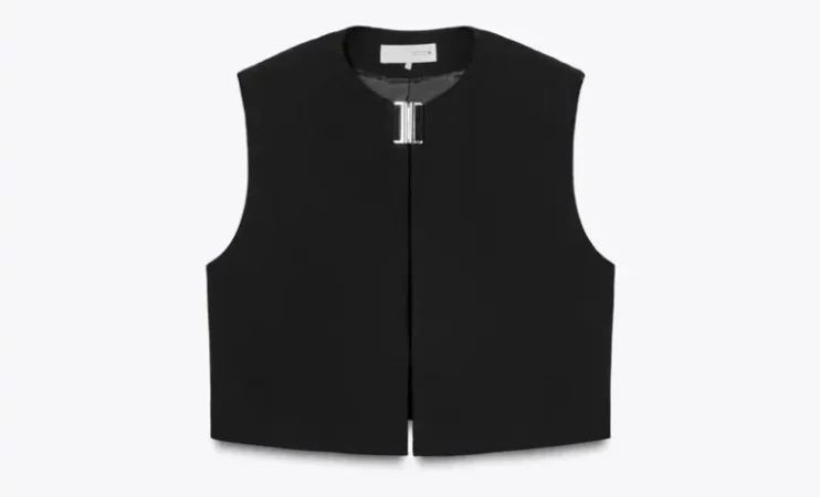 10. Chaleco corto que tiene el cierre metálico - 29,95€