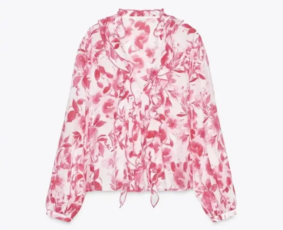 10. Blusa estampada de flores con volantes - 25,95 euros