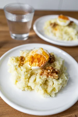 atascaburras o brandada is dish typical spanish cuisine made with cod potatoes Merca2.es