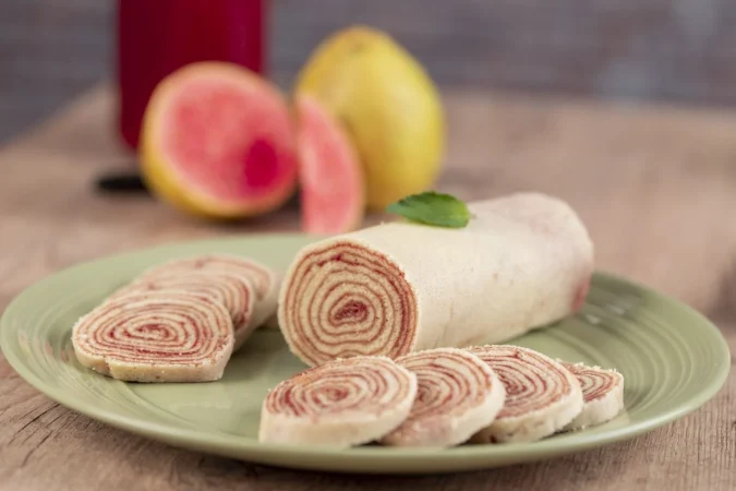 close up cake plate table Merca2.es