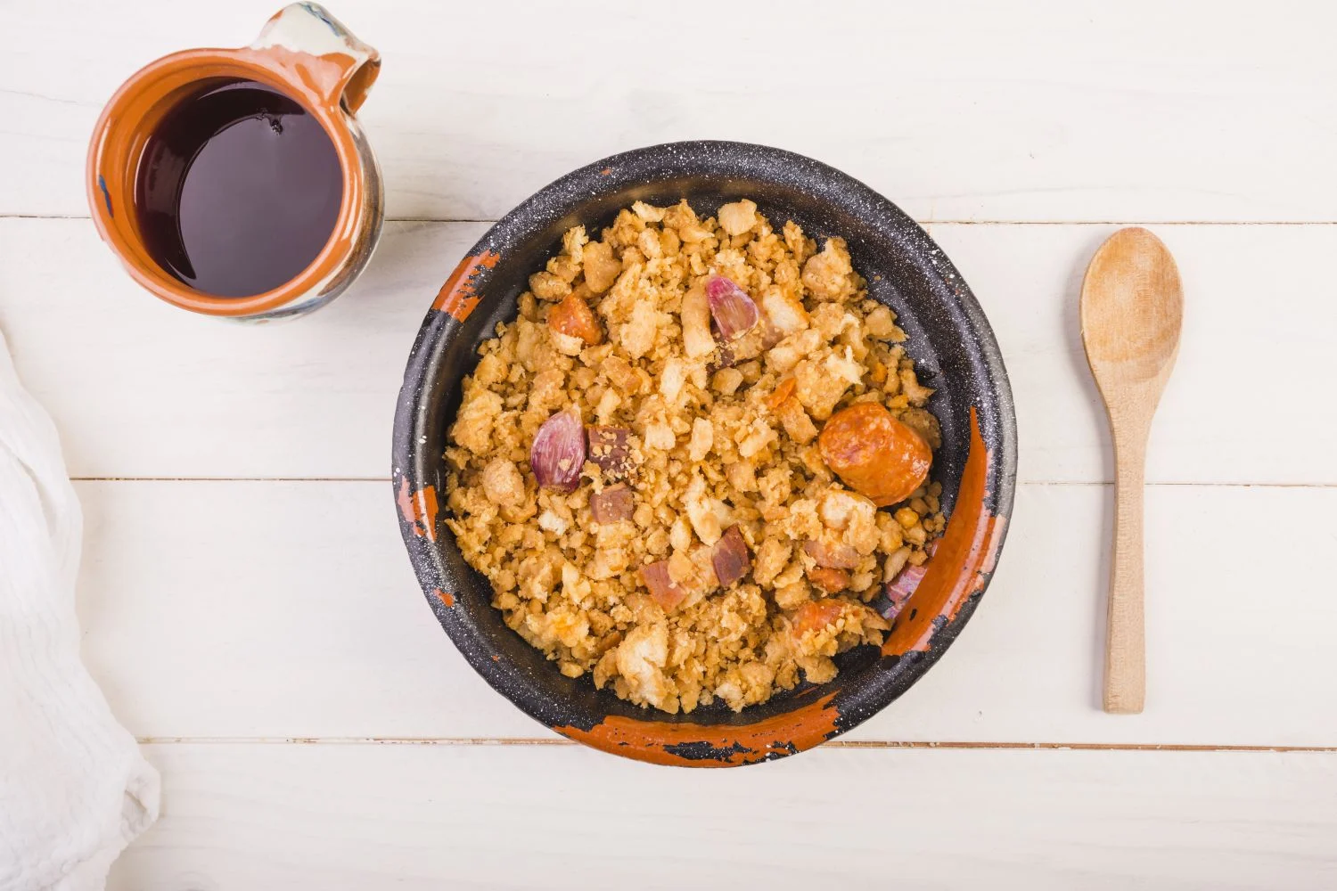 Receta de migas extremeñas, un plato de lo más rural
