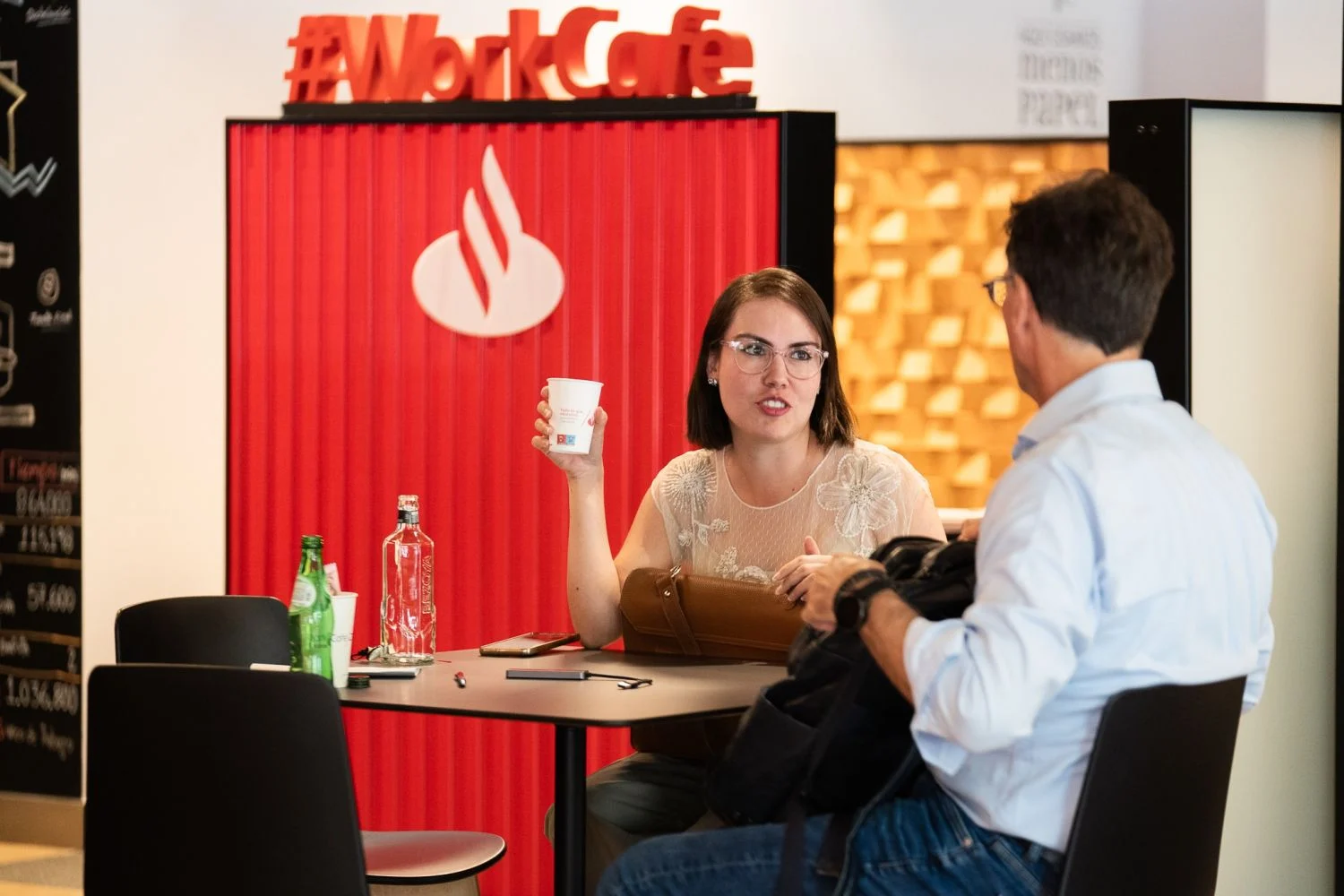 Workcafe.es, la nueva web de Banco Santander que reune a los usuarios de la Comunidad Work Café 3 Merca2.es oficinas Work Cafe Merca2.es