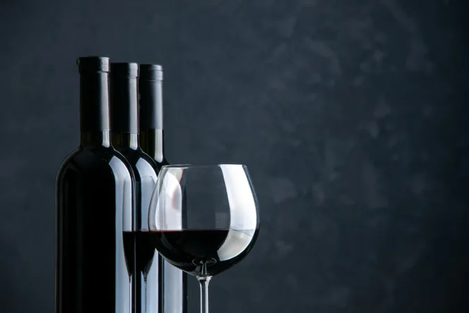 De coleccionistas y bodegas secretas: se subastan algunos de los caldos más exquisitos de Europa 1 Merca2.es Si comes carne, este vino tinto barato y potente te va a enamorar