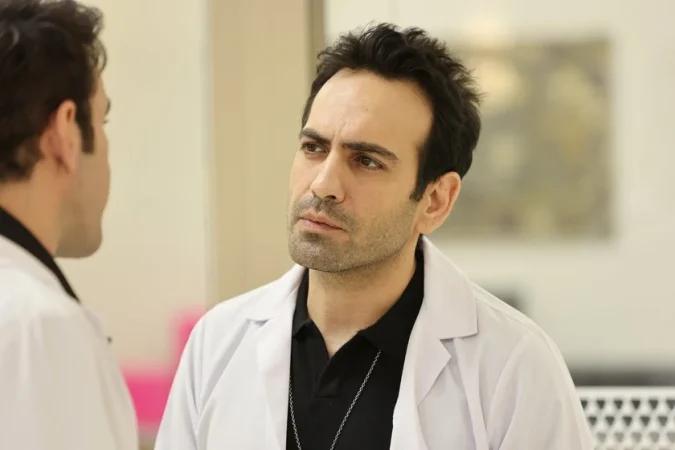 'Renacer': Algo surge entre Timur y Efsuna