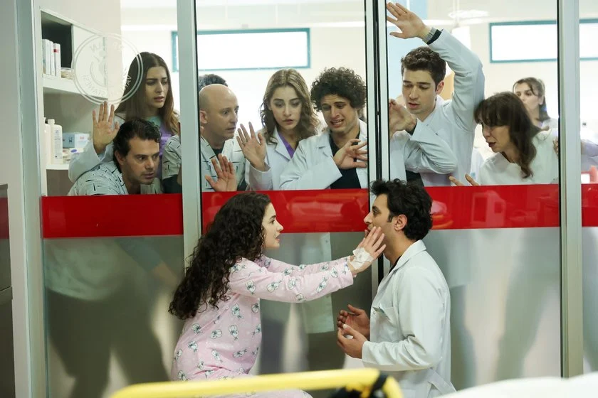 'Renacer': Algo surge entre Timur y Efsuna