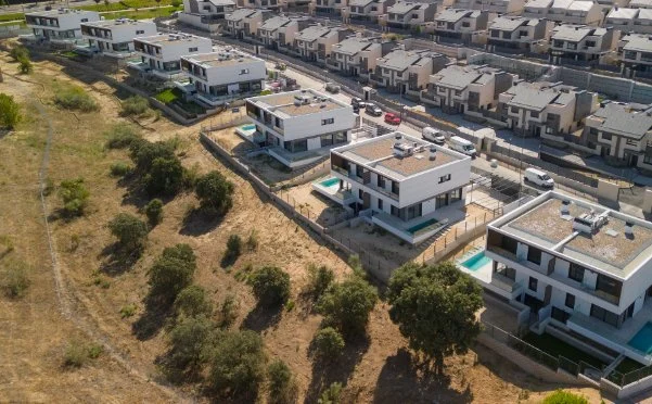 Aedas Homes se desploma en Bolsa el día previo a presentar sus resultados de 2024 2 Merca2.es Aedas Homes Promocion Tinne en Boadilla del Monte Merca2.es