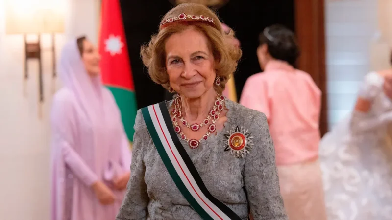 Econedicación: la reina emérita Sofía, una monarca que nutre la tierra