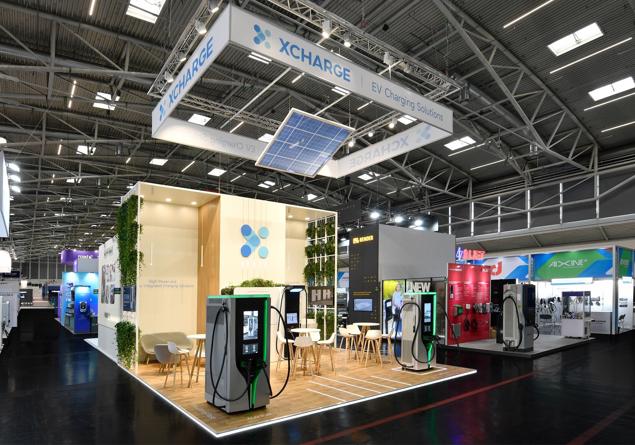 XCharge EU presenta su solución de microrredes y la renovada gama C7 en Power2Drive 2025