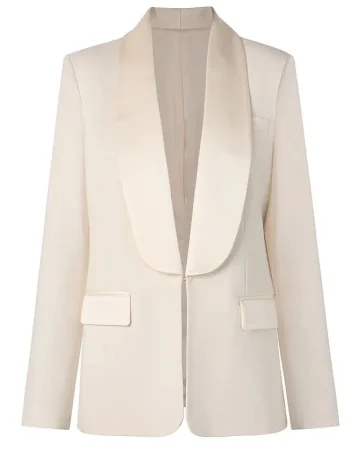 1. El saco que hará que te veas diferente en los trajes más serios