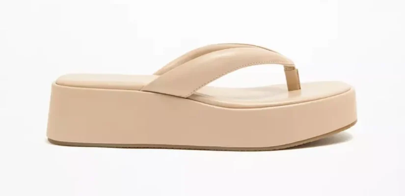 El diseño que está conquistando a las más bajitas. Una cuña cómoda, bonita y versátil