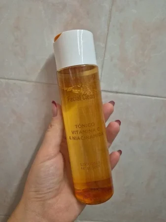 Presume de cutis terso, sin cirugías, gracias a Mercadona y este revolucionario producto 51 Merca2.es Vale la pena incorporar este tónico en tu rutina de belleza