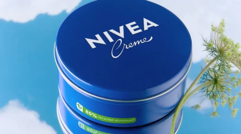 Una experta farmacéutica avisa sobre lo que te puede ocurrir por usar la crema Nivea de lata azul de toda la vida 77 Merca2.es La historia detrás de la icónica Nivea Azul
