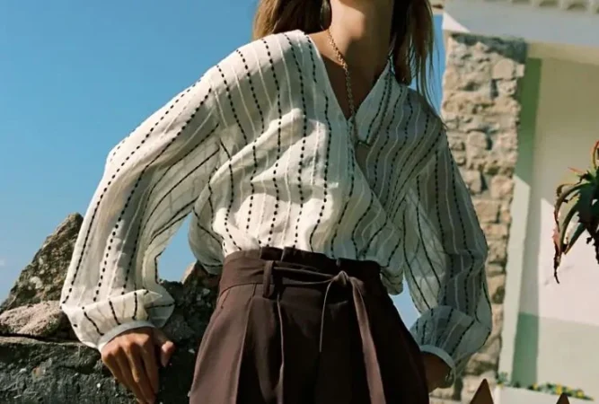 Camisa de rayas con lino: un básico elevado