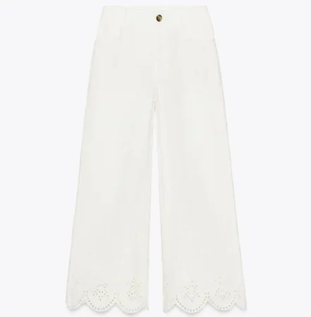 Versatilidad: ¿cómo llevar los pantalones blancos en primavera/verano 2025?