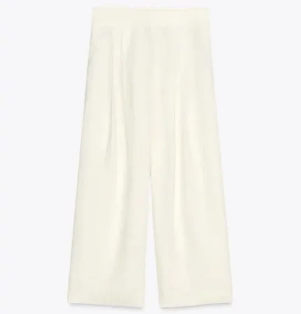 7. Pantalón con pinzas - 49,95 euros