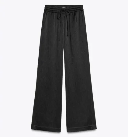 5. pantalones con efecto arrugado