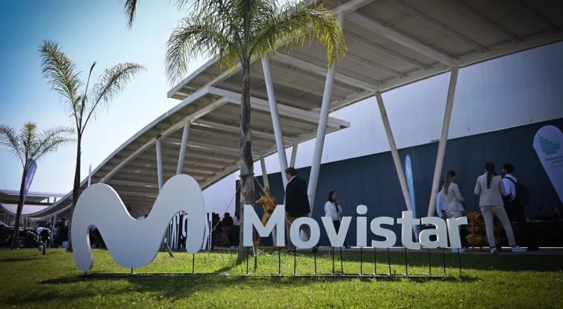 Telefónica acelera su salida de Hispanoamérica al vender su filial ecuatoriana a Millicom 3 Merca2.es Telefónica adelgaza deuda y fuerza laboral con sus salidas en Latinoamérica