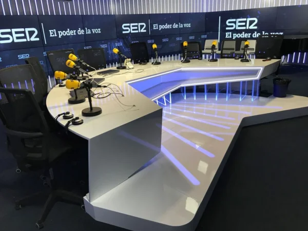 El EGM y la guerra de Prisa podrían llevar a RNE y la SER a acometer cambios 7 Merca2.es poder Merca2.es