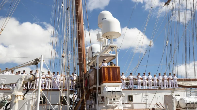 ¿Un "arresto" a bordo de Elcano?