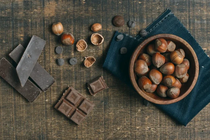 vista superior de castanas con chocolate Merca2.es