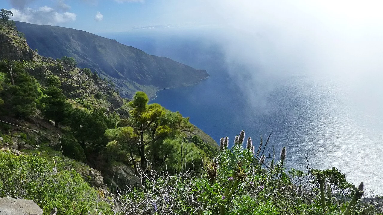 La isla canaria donde 'el fin del mundo' es solo el principio de tu viaje, y no es de las más famosas La isla canaria donde 'el fin del mundo' es solo el principio de tu viaje, y no es de las más famosas