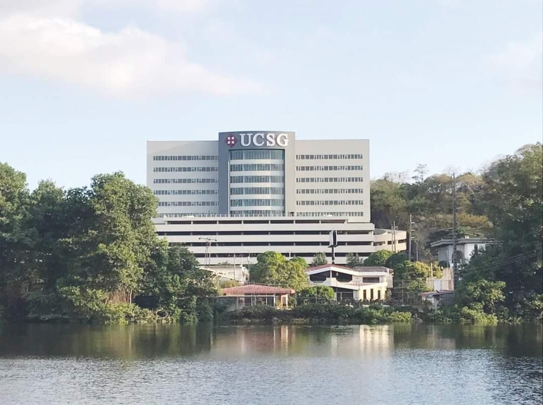 La Universidad Católica de Santiago de Guayaquil con el Grupo Doctrina Qualitas