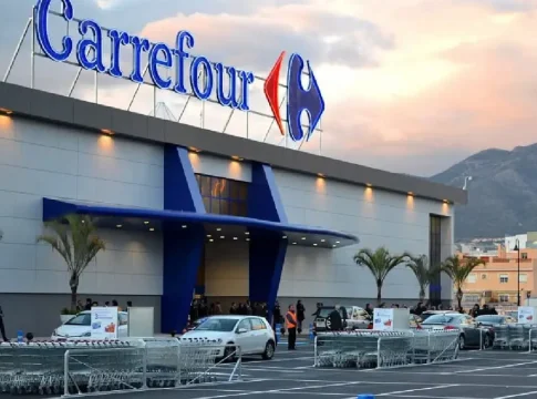 Carrefour está haciendo las delicias de los más golosos con esta tarta inigualable que además no llega a 11 euros 1 Carrefour está haciendo las delicias de los más golosos con esta tarta inigualable que además no llega a 11 euros