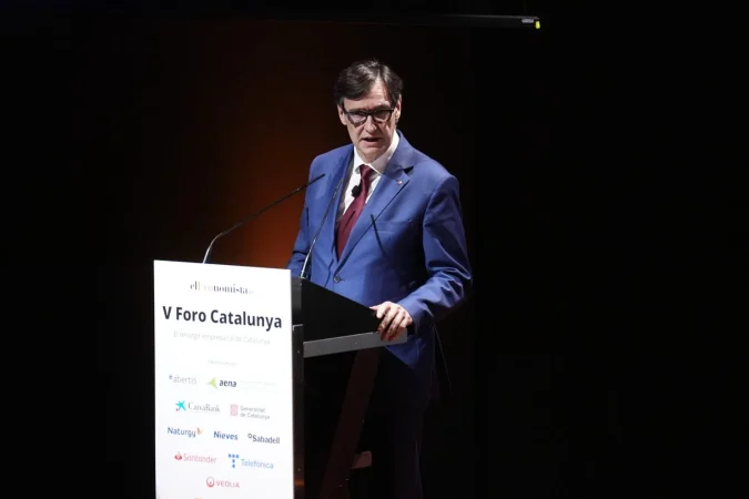 Cabify contra la ley del taxi del Gobierno de Illa: «Despiden a miles de Familias» 1 Merca2.es Salvador Illa en Foro empresarial. Fuente: Agencias