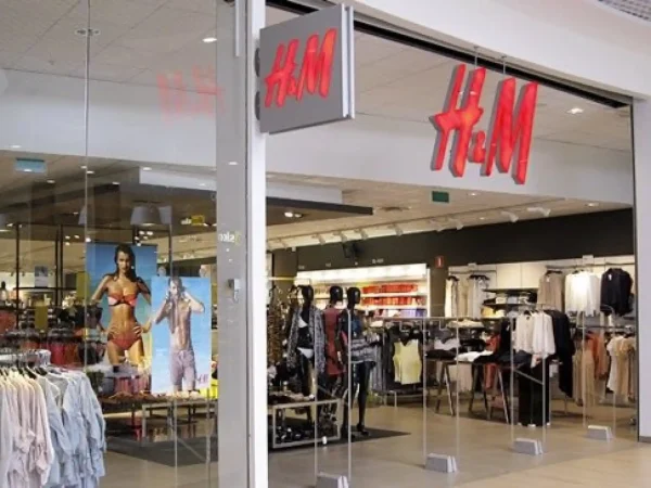 Elegancia, comodidad y efecto reductor: la fórmula ganadora de H&M