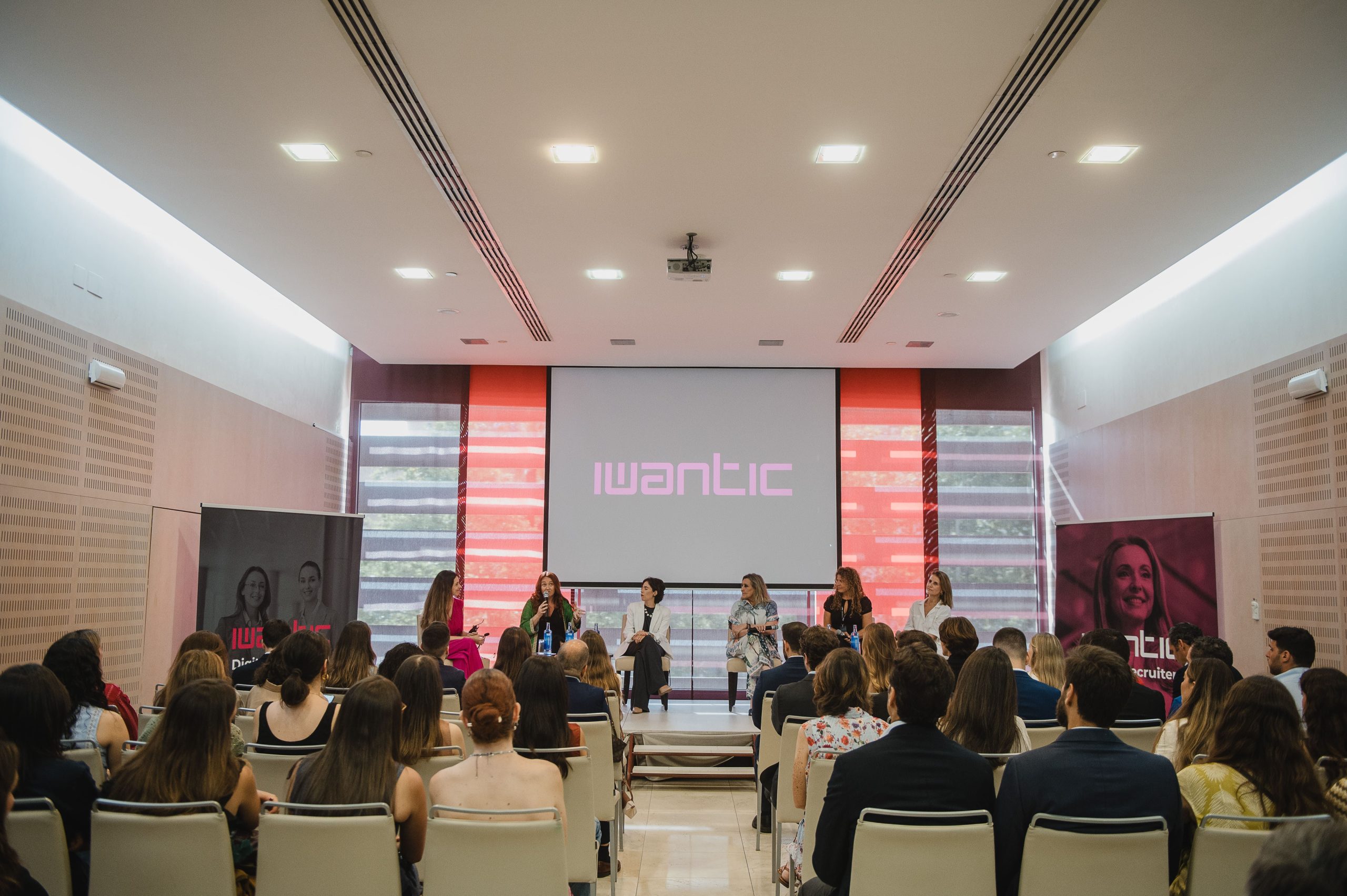 El liderazgo femenino toma el pulso del Sector Tech andaluz en un encuentro clave en Sevilla
