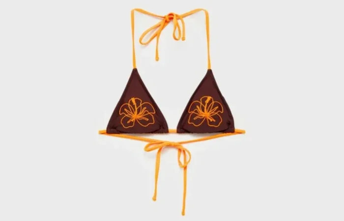 2. Bikini con bordados de flores: boho y trendy