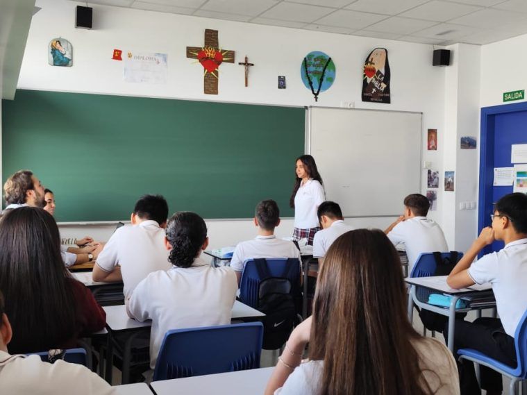 Hablar para aprender: la apuesta del Colegio Juan Pablo II de Parla por los exámenes orales