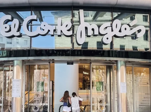El outlet de El Corte Inglés tumba el precio de sus ventiladores al 70% para sobrevivir a la ola de calor El outlet de El Corte Inglés tumba el precio de sus ventiladores al 70% para sobrevivir a la ola de calor