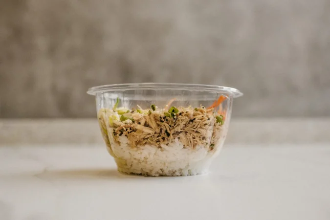 Una práctica común la del vasito de arroz... pero con efectos invisibles