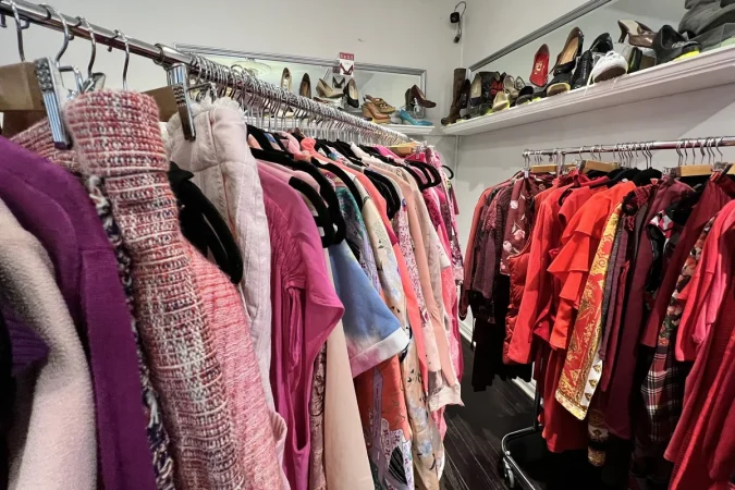 ¿Cómo puedes echar una mano con tu ropa?