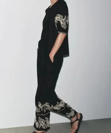 2. Set negro en lino con detalles bordados